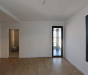 Lisboa, Lisbon 2700-840 - Photo 2