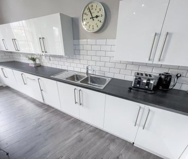 1 bedroom in a house share to rent - Photo 5