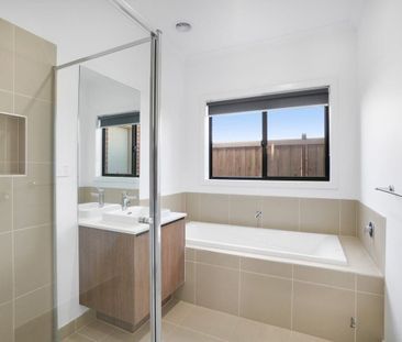 Spacious 4-Bedroom Home in Donnybrook - Photo 5