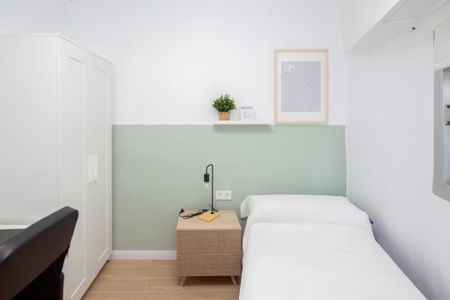 Carrer dAlmassora, Valencia, Valencian Community 46010 - Photo 5