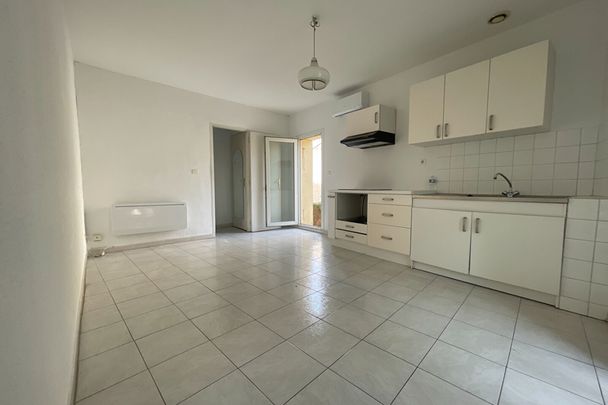 Type 3 Les Milles terrasse 1060 euros - Photo 1