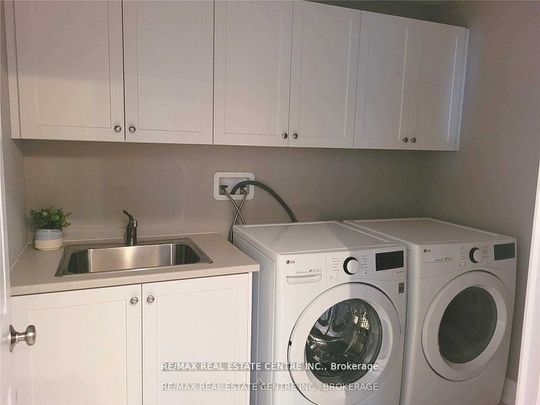 For Lease - 23 Barlow Place, Brant, Ontario - Photo 1