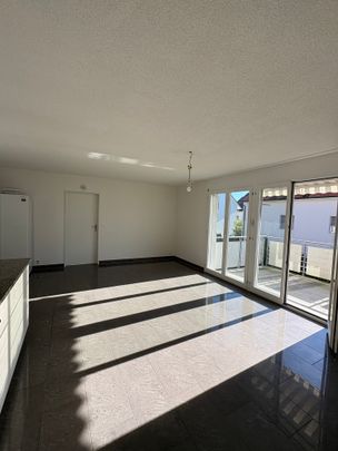 Grosszügige 3.5 Zi-Wohnung in Brüttisellen - Photo 1