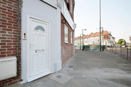 House share to rent - Photo 4