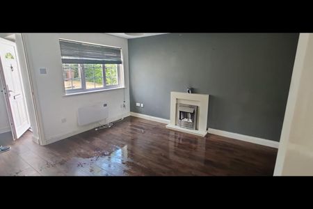 1 Bed Maisonette, Claverley Green, LU2 - Photo 4