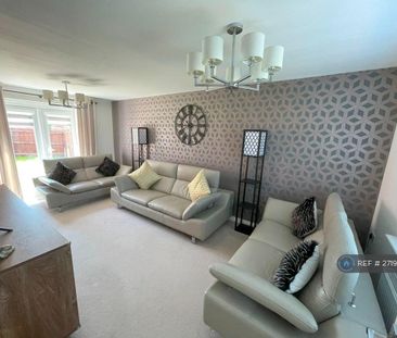 4 bedroom detached house to rent - Photo 1