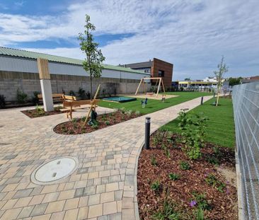 Am Bahndamm 28 + 28a, 7000 Eisenstadt, Eisenstadt(Stadt) - Foto 1