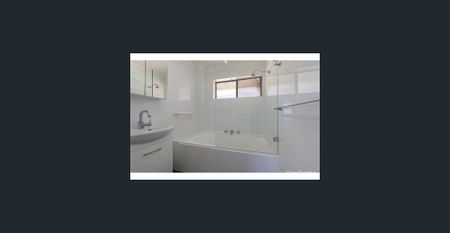 two bedroom Unit Garge For Rent at Lakemba - Photo 5