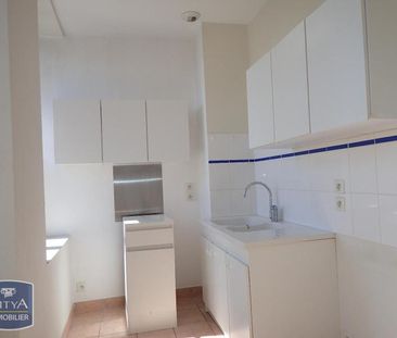 Location Appartement 2 pièces 39m² CHATEAUROUX 36000 - Photo 2