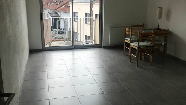 FORBACH 2 PIECES DANS UNE RESIDENCE AVEC ASCENSEUR - Photo 1