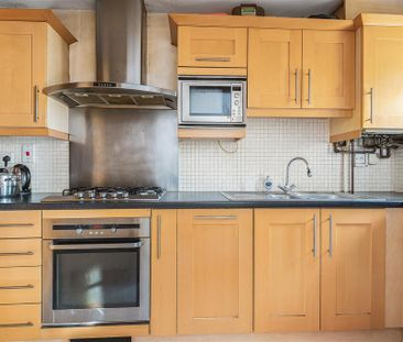 2 bedroom flat to rent - Photo 6