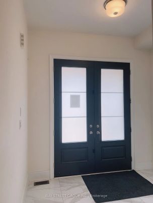 Detached Home For Lease | N9245919 - Photo 1