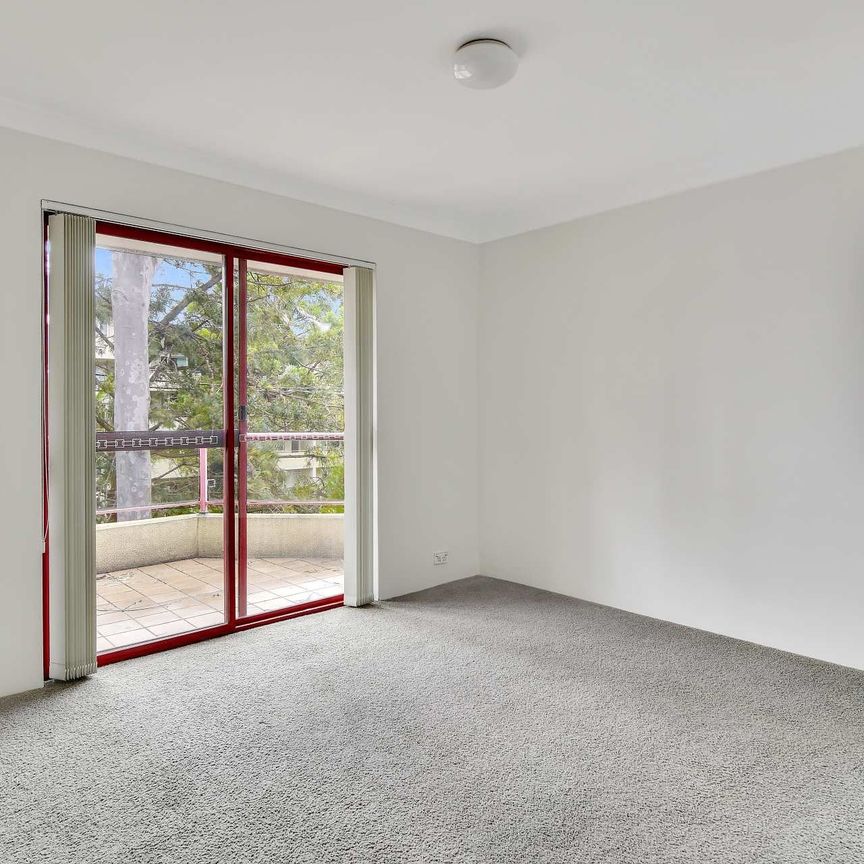 Chatswood - Photo 2