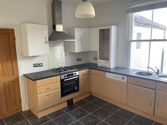 2 bedroom maisonette to rent - Photo 1