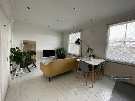1 bedroom flat to rent - Photo 2