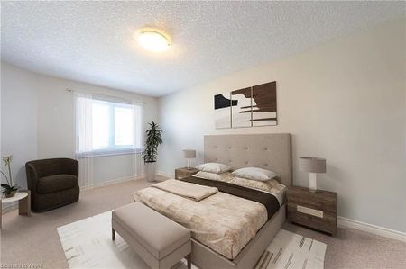 For Lease - 887 Frontenac Crescent, Woodstock, Ontario - Photo 2