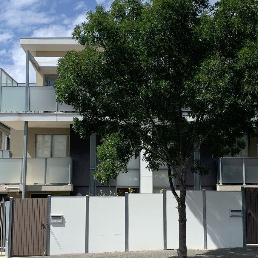 Perfectly Located and Maintained with Love - Photo 1