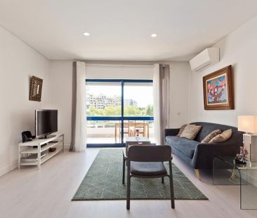 2 room luxury Flat for rent in Cascais, Portugal - Photo 1