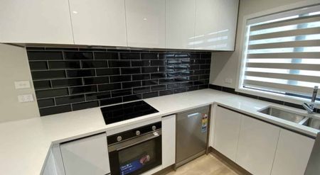 Hospital - Lake location - Photo 2