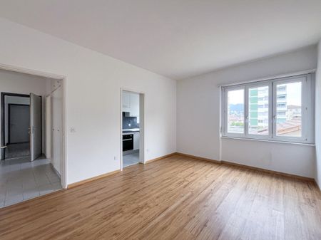 4.5-ROOM APARTMENT IN THE PALAPENZ AREA IN CHIASSO - Photo 3