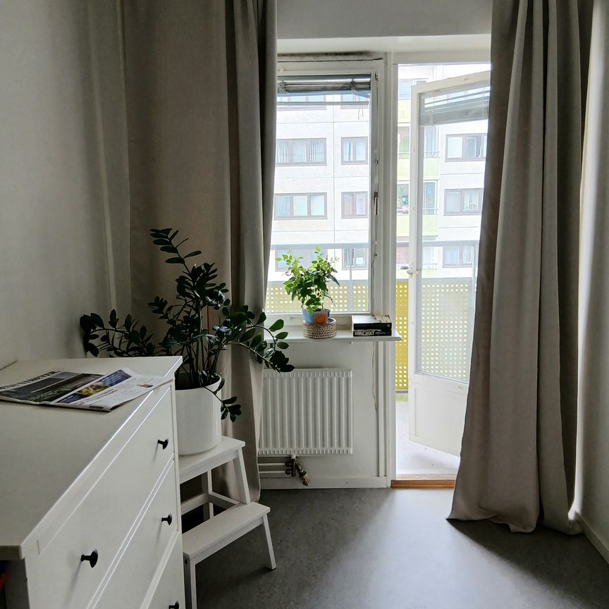 Värdshusvägen, Norsborg - Photo 1