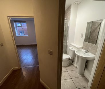 Studio to rent - Photo 6