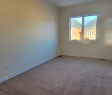 For Lease - 17 Mill River Drive, Vaughan, Ontario - Photo 2