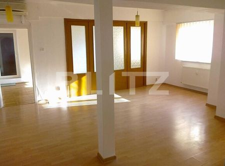 Apartament 4 camere, 97 mp, decomandat, zona Electroputere Mall - Fotografie 3