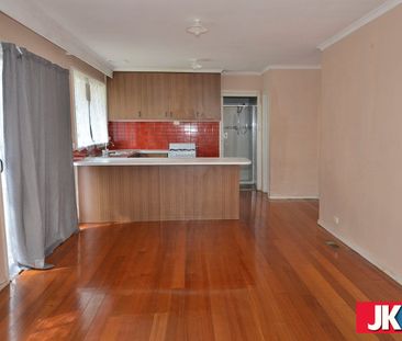 Convenient Location! - Photo 4