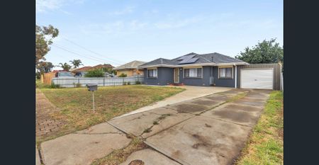 Spacious 3 Bedroom Home! - Photo 5