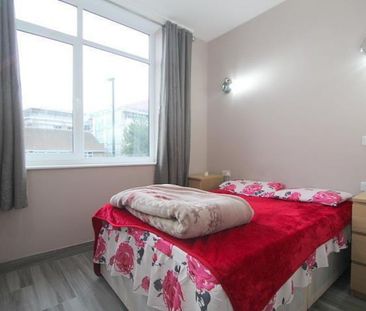 47-49 Church Road, Ashford,TW15 - Photo 2