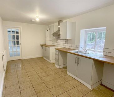 2 bedroom detached house to rent - Photo 2