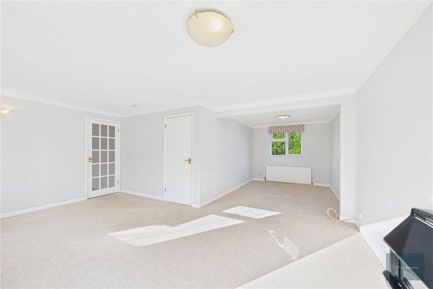 Hobhouse Close, Bradford on Avon, Wiltshire, BA15, Bradford-On-Avon - Photo 1