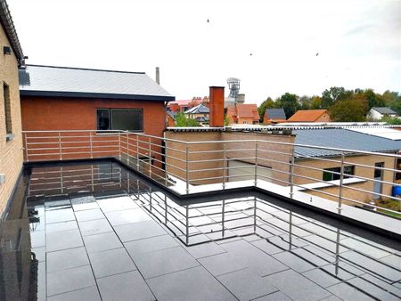 TE HUUR: Zeer ruim duplex appartement met 3 slaapkamers te Zolder! - Photo 5