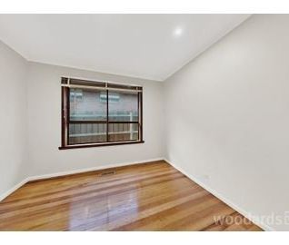 Location & Low Maintenance Family Home - Photo 2