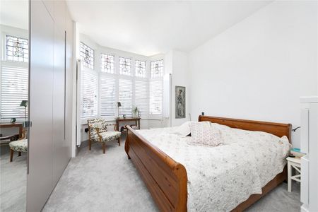 3 bedroom flat in Richmond - Photo 5