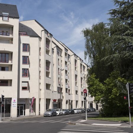 T1 de 29 m² – cuisine aménagée et balcon - Photo 3