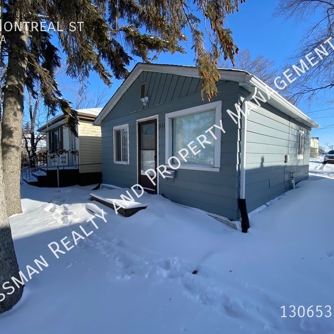 1 bed, 1 bath FULL HOUSE with large yard, shed. - Photo 1