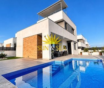 3-BEDROOM VILLA WITH PRIVATE POOL AND SOLARIUM IN VILLAMARTÍN - Foto 1