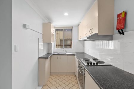 OVERSIZED APARTMENT AT 'ANNANDALE LODGE' - Photo 4