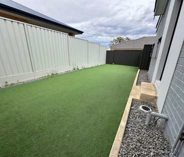 Low-Maintenance 3-Bedroom Living - Photo 6