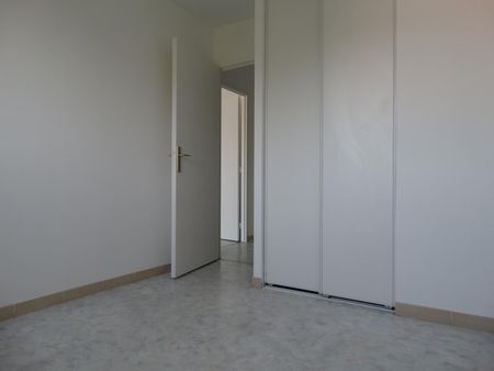 T2 à louer à NEUVILLE EN FERRAIN - Réf. 1199 - Photo 5