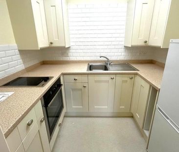 1 bedroom retirement property to rent - Photo 4