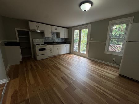 For Lease - 2 Norfolk County Road Unit# 30, Norfolk, Ontario - Photo 4