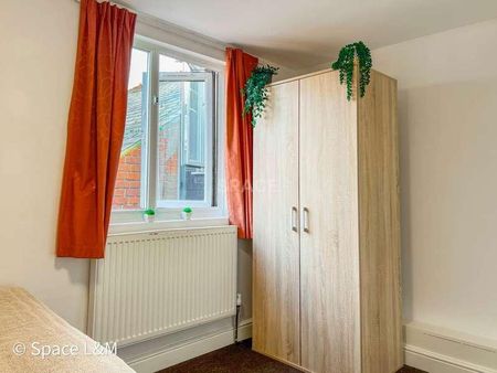 Basingstoke Road, Reading, Berkshire, RG2 - Photo 4