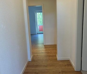 Moderne, renovierte 2-Zimmer-Wohnung mit Balkon! - Foto 1