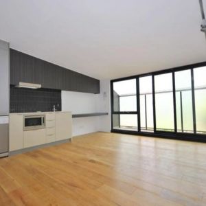 LOCATION & LIFESTYLE - Photo 2