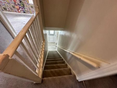 3 bedroom terraced house to rent - Photo 4