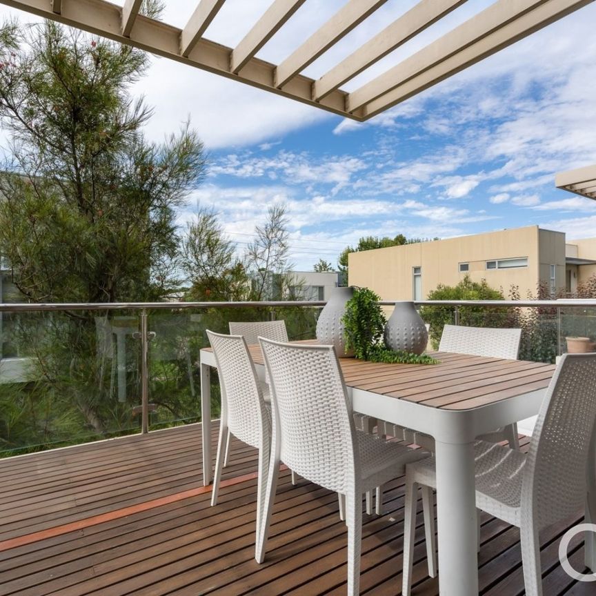 Open the Door to Sophisticated City-Fringe Living - Photo 1