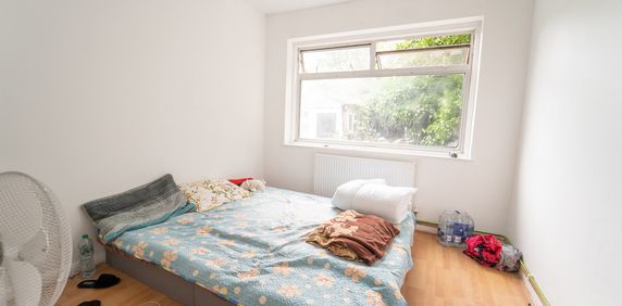 Balfour Road, Southall - Photo 2